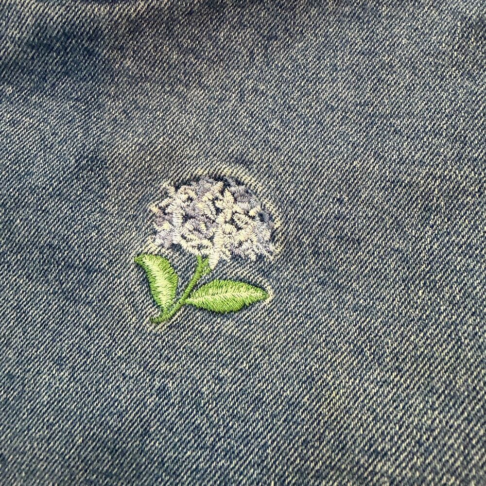 Quacker Factory Jeans Size 16 Blue Denim Hydrangea Floral Embroidered Stretch - Picture 8 of 11